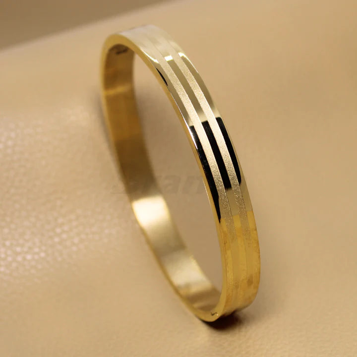Glossy Lined Gold Bracelet