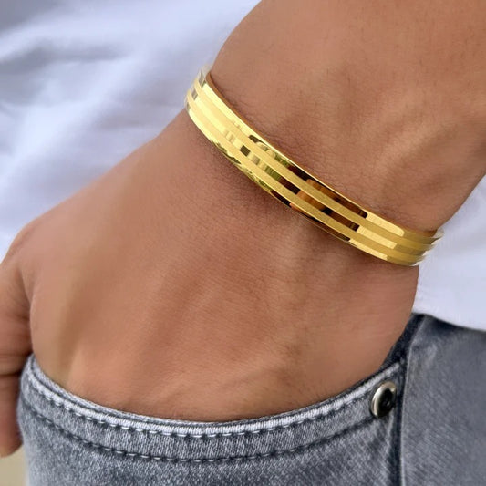 Glossy Lined Gold Bracelet
