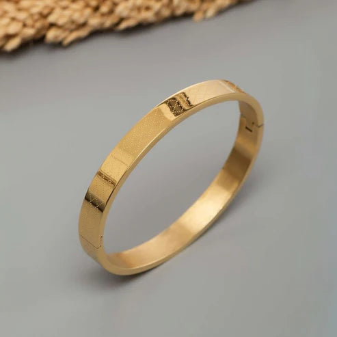 VELVET DOT GOLD KADA