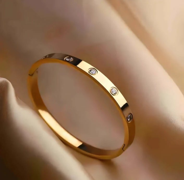 18K Gold Bracelet Kada for Women